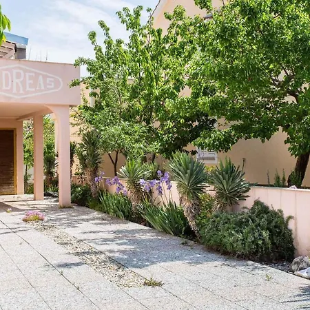 In - Insel Krk 13487 * Silo (Krk)